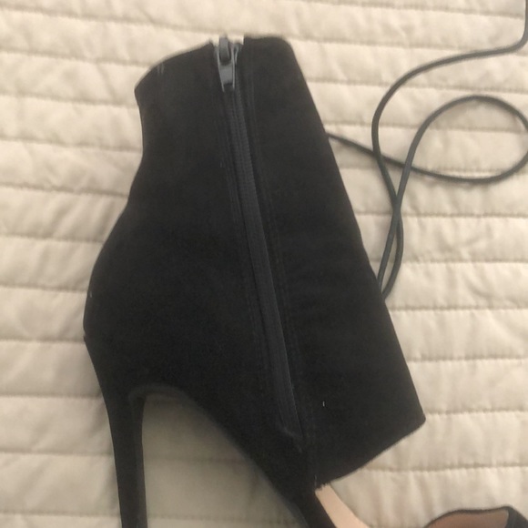 Hot and sexy black stilettos - Picture 3 of 4